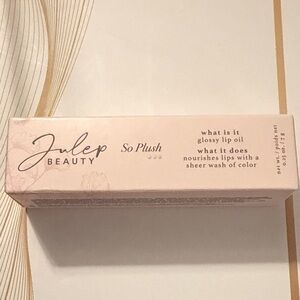 So Plush Glossy Lip Oil - Hot Pink